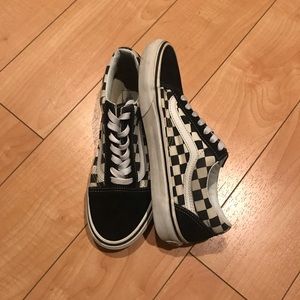 Women’s checkered Vans black & white sz. 7.5